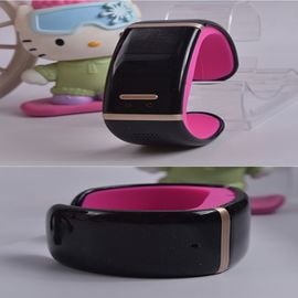 ブルートゥース の黒くスマートな腕時計の多機能のデジタル腕時計、ブレスレットの腕時計
