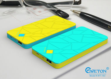 再充電可能な 4000mAh 李ポリマー極めて薄い力銀行、普遍的な携帯用力銀行