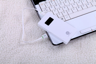 習慣 LCD 移動式充満の携帯電話のバッテリー・バックアップのための二重 USB 力銀行
