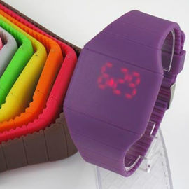 黄色いメンズ/レディース スポーツのシリコーンのバンドのデジタル LED タッチ画面